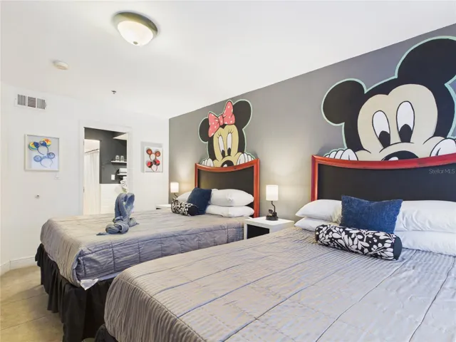 2 Queen Beds