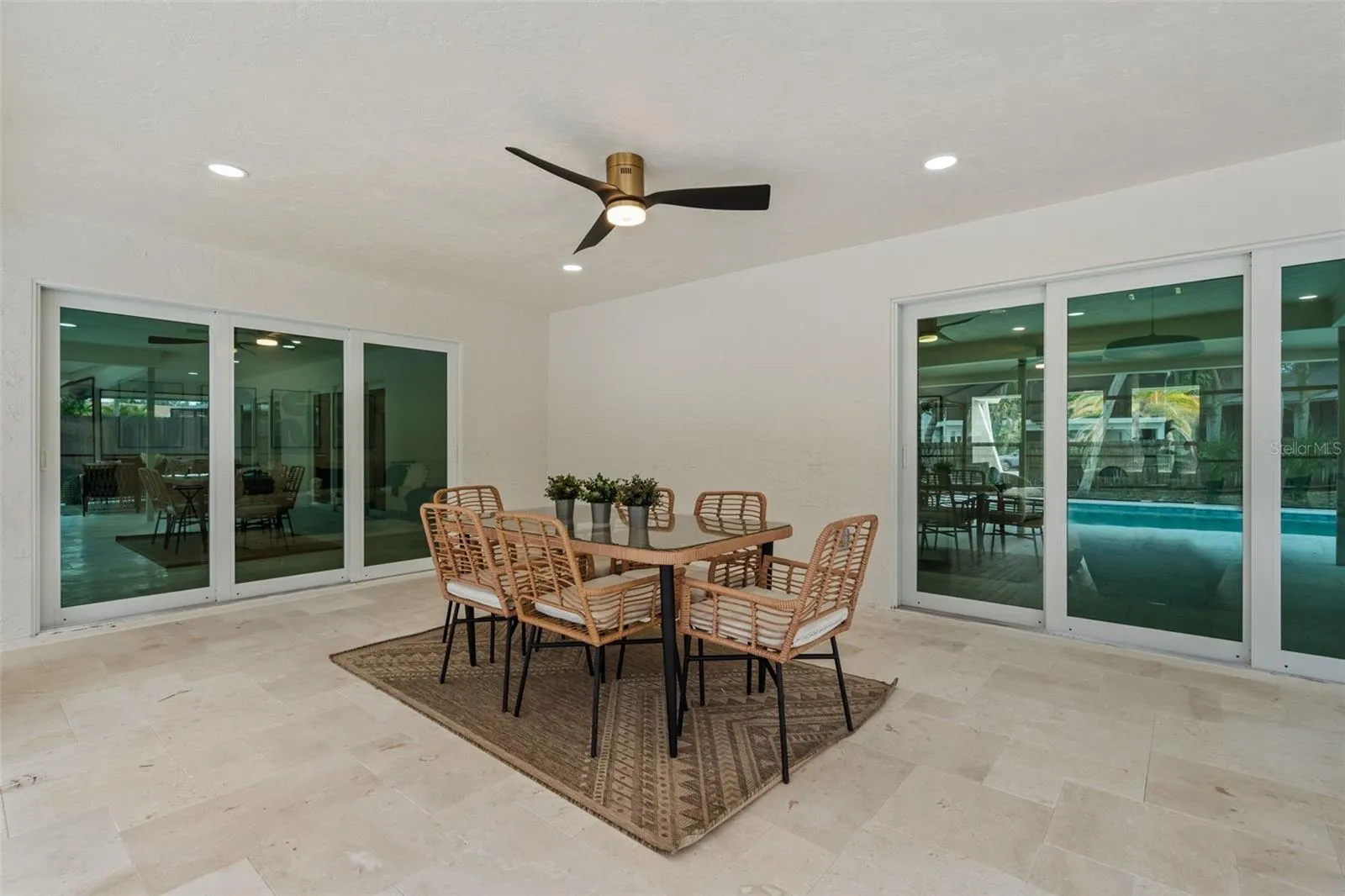 670 Venice Ln, Siesta Key, FL 34242