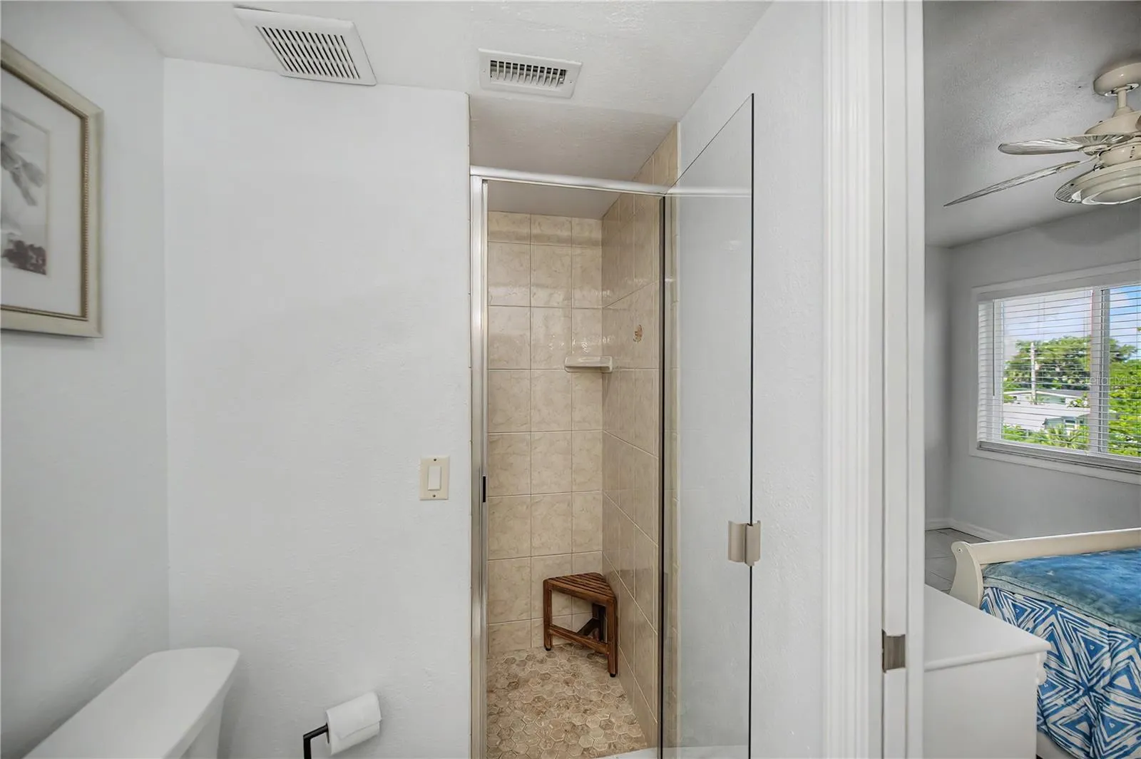 ensuite shower