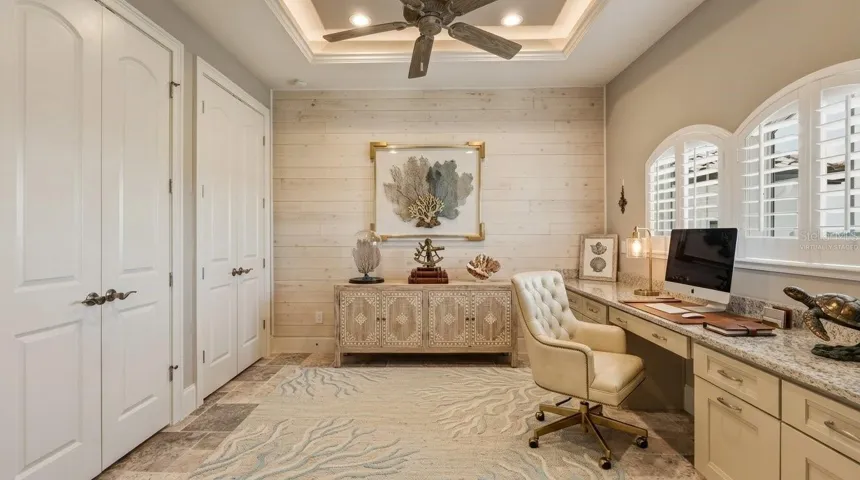 4TH FLOOR OFFICE/6TH BEDROOM - VIRTUALLY STAGED