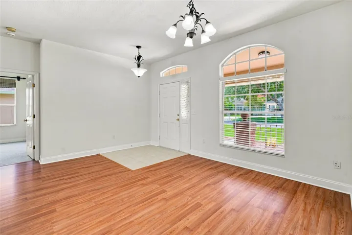 Foyer/Dining Room