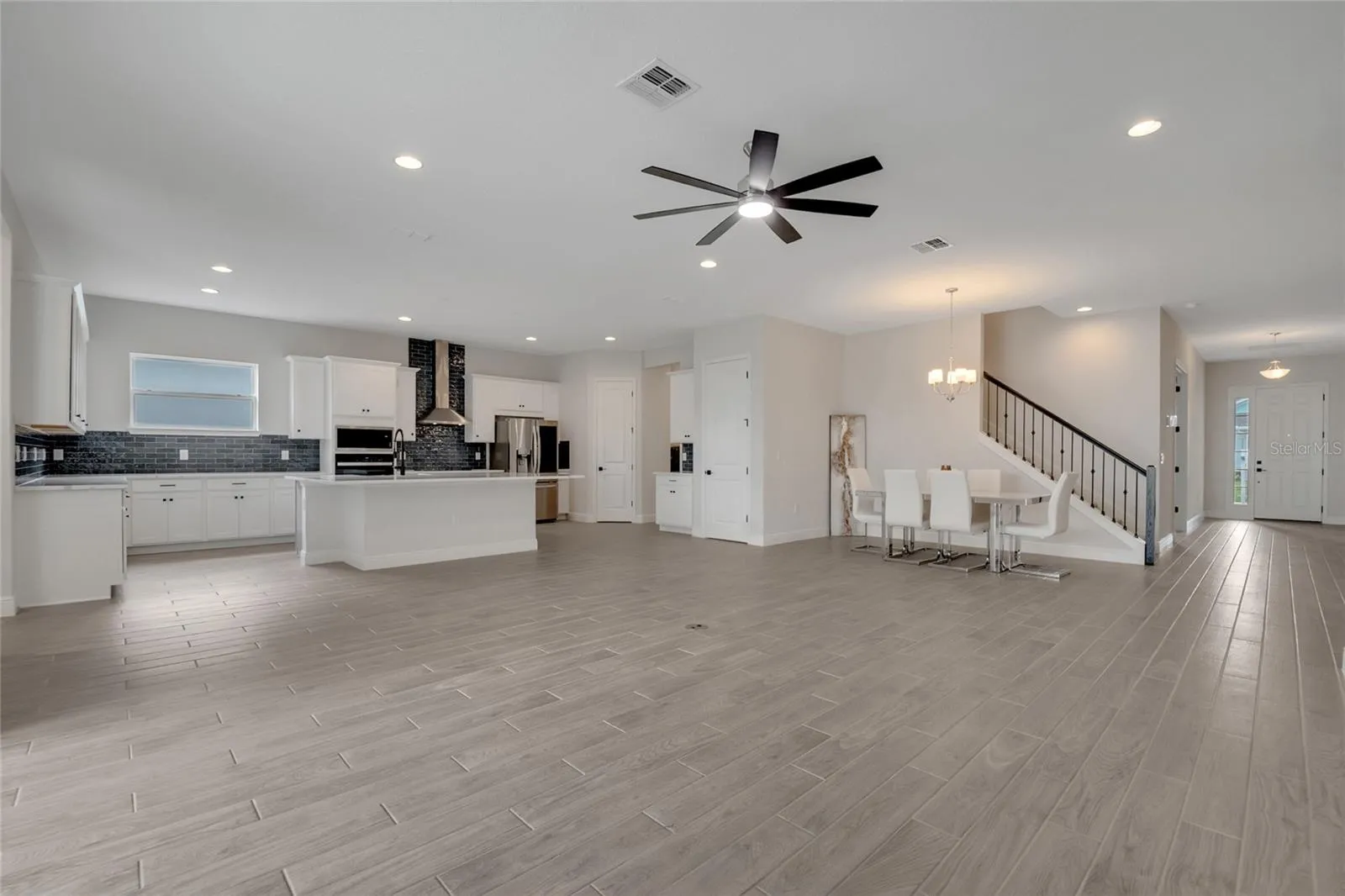 kitchen/living