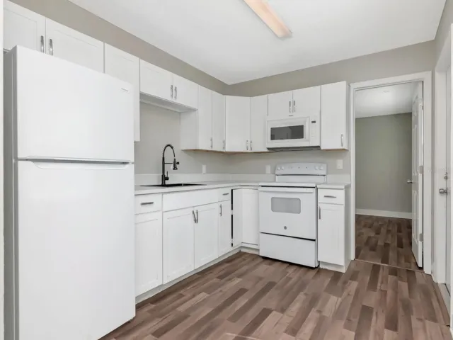 Kitchen - Unit 1211