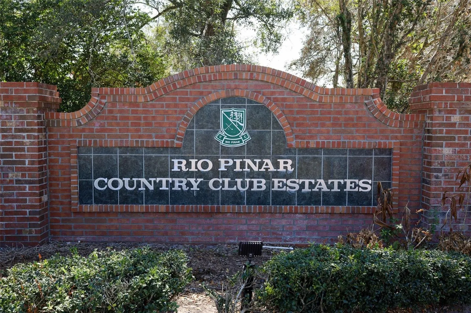 Desirable Rio Pinar!! Enjoy Country Club living!!