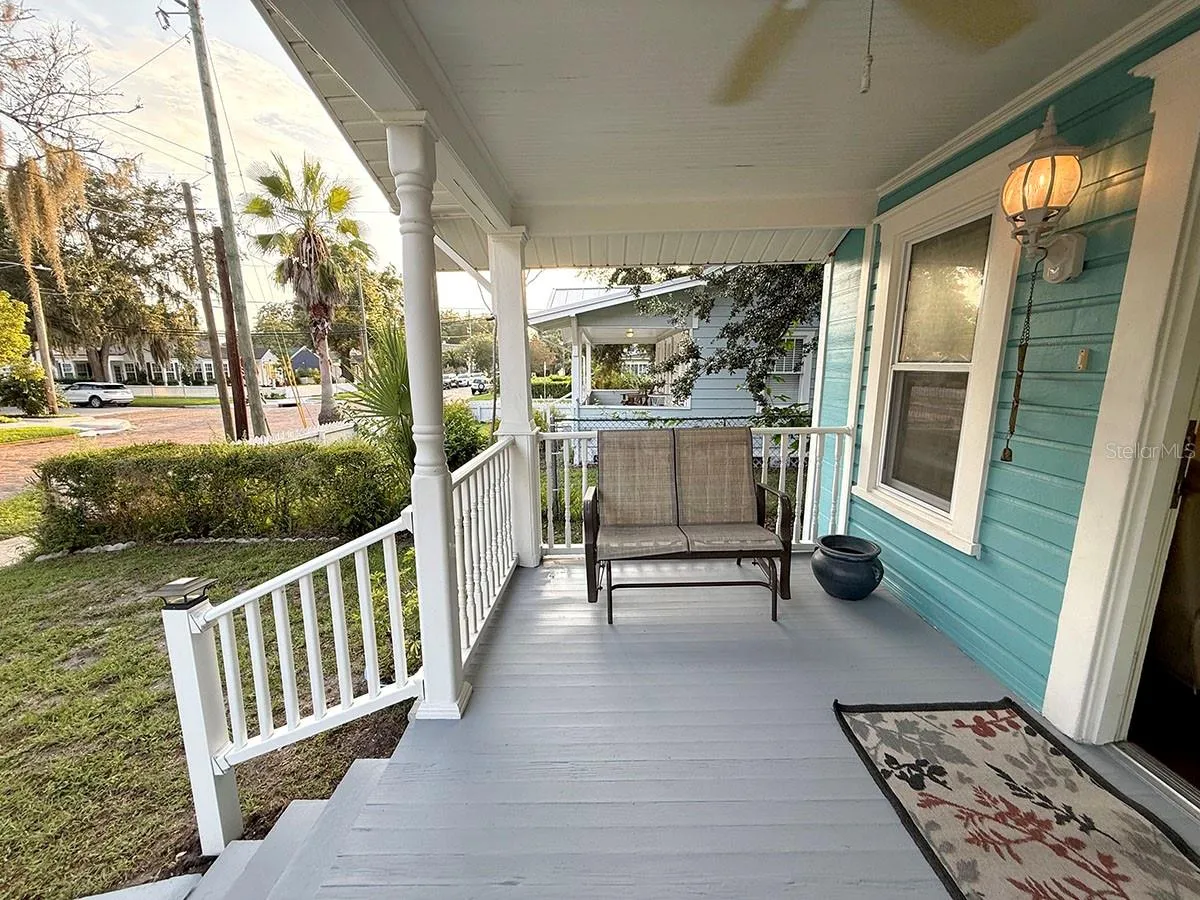 Porch Left
