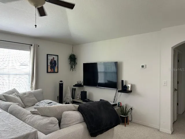 Large upstairs loft
