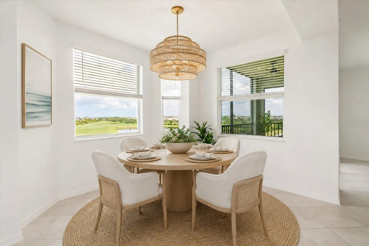 VIRTUALLY STAGED DINING ROOM