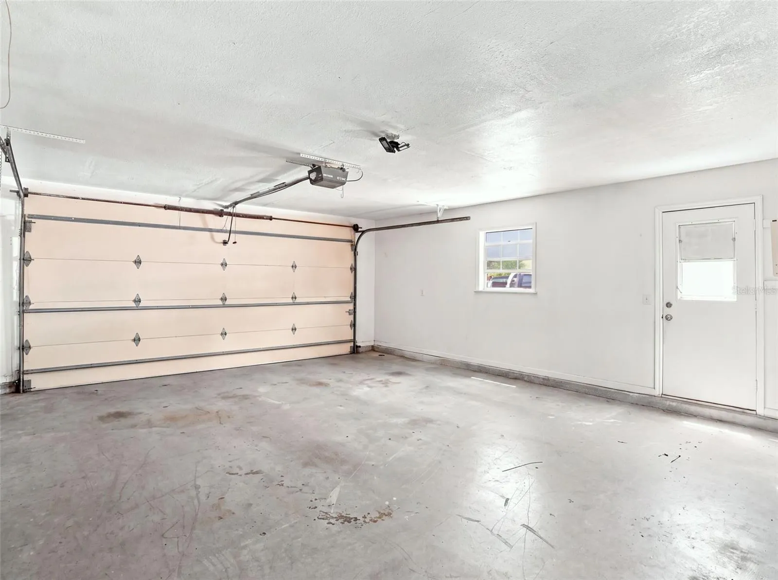 2 Car Garage