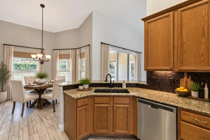 Kitchen to Breakfast Nook - Virtual