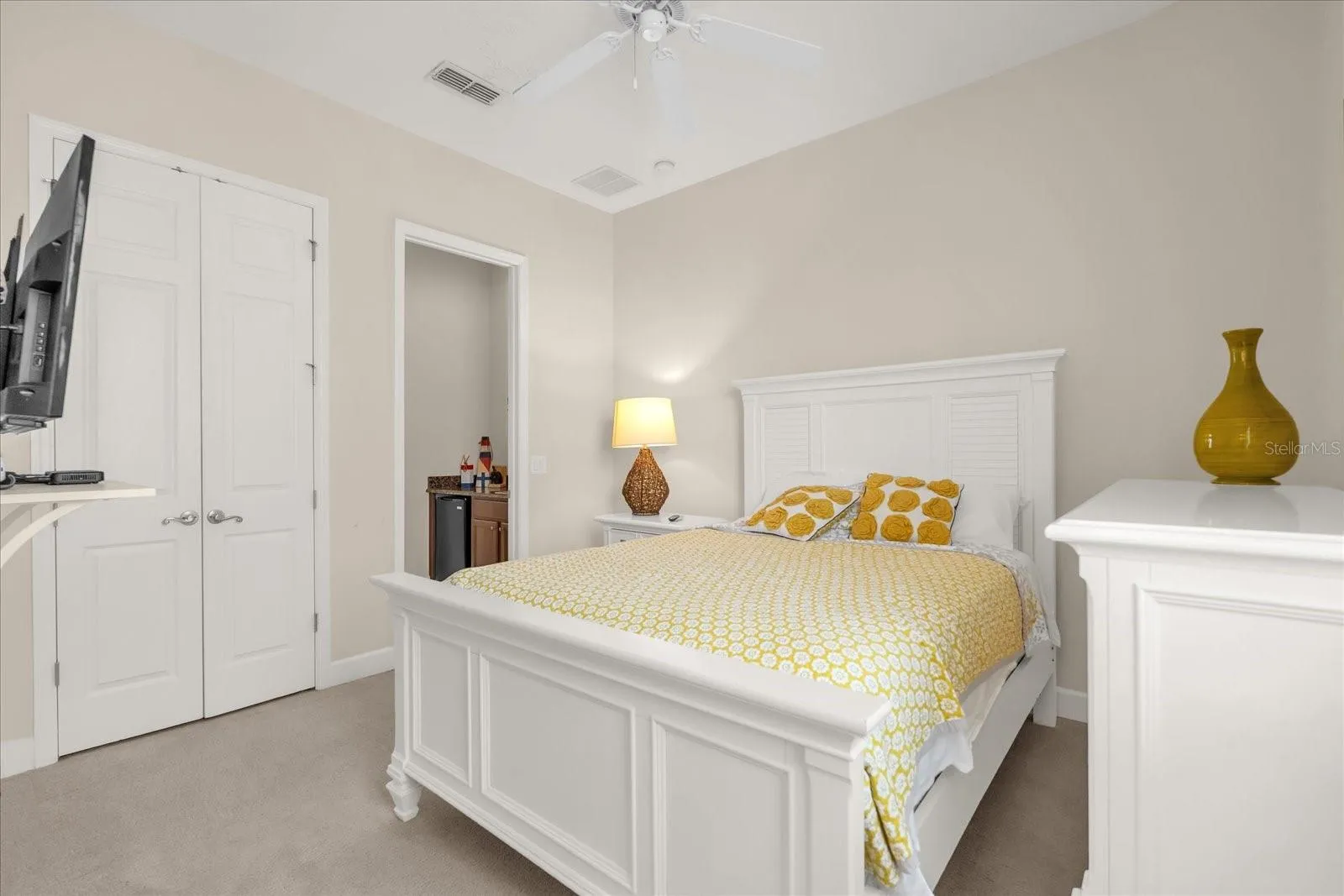 second bedroom