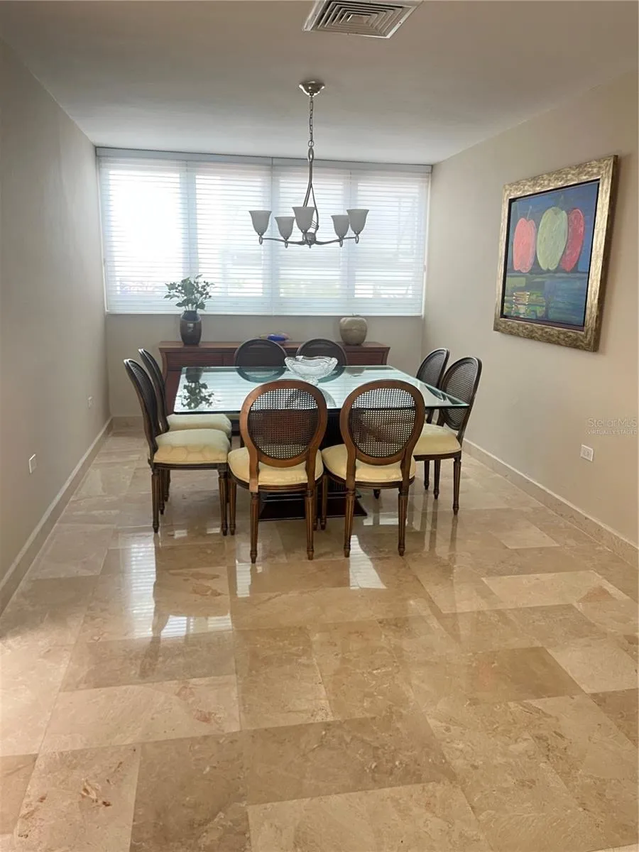 virtually staged - dining area