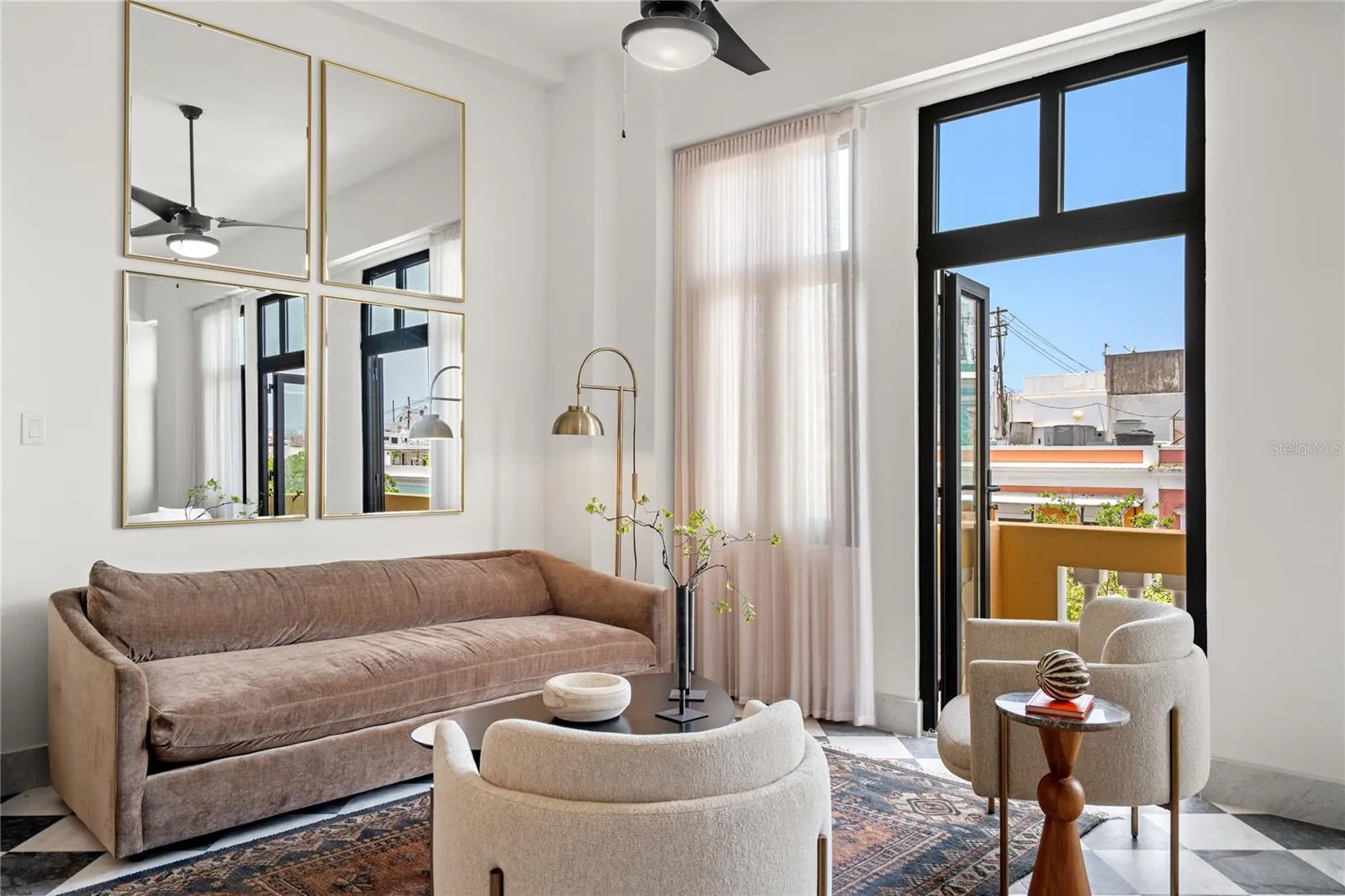 Edificio Plaza 302 | Living Area