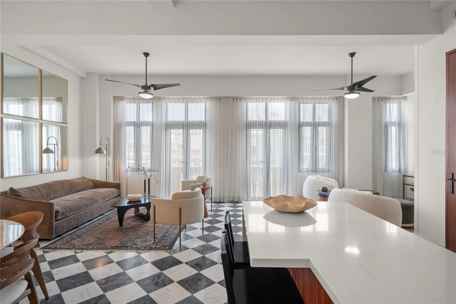 Edificio Plaza 302 | Living Area