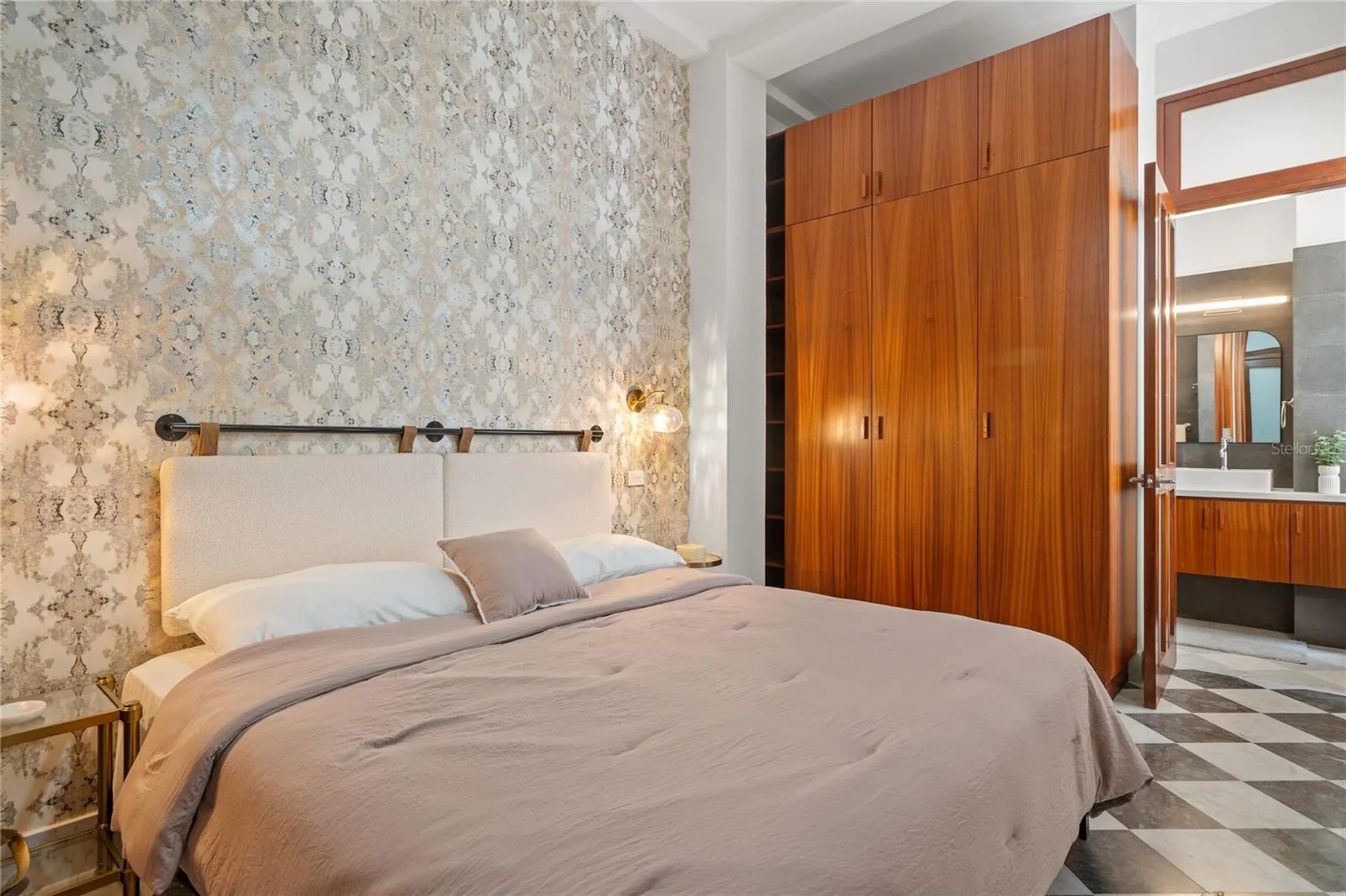 Edificio Plaza 302 | Primary Bedroom