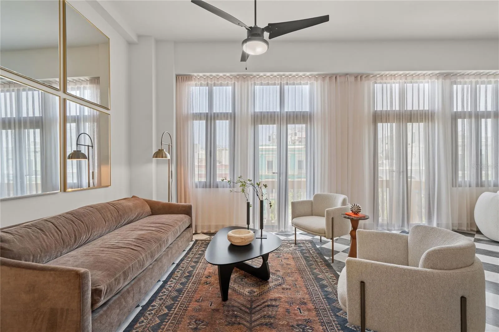 Edificio Plaza 302 | Living Room