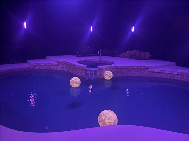 Pool lights