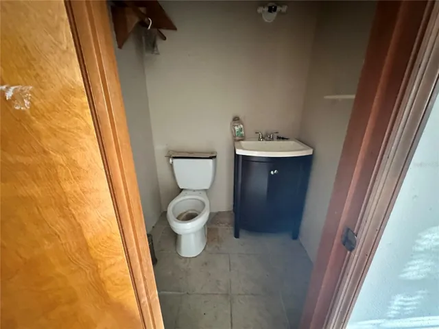 1/2 bath
