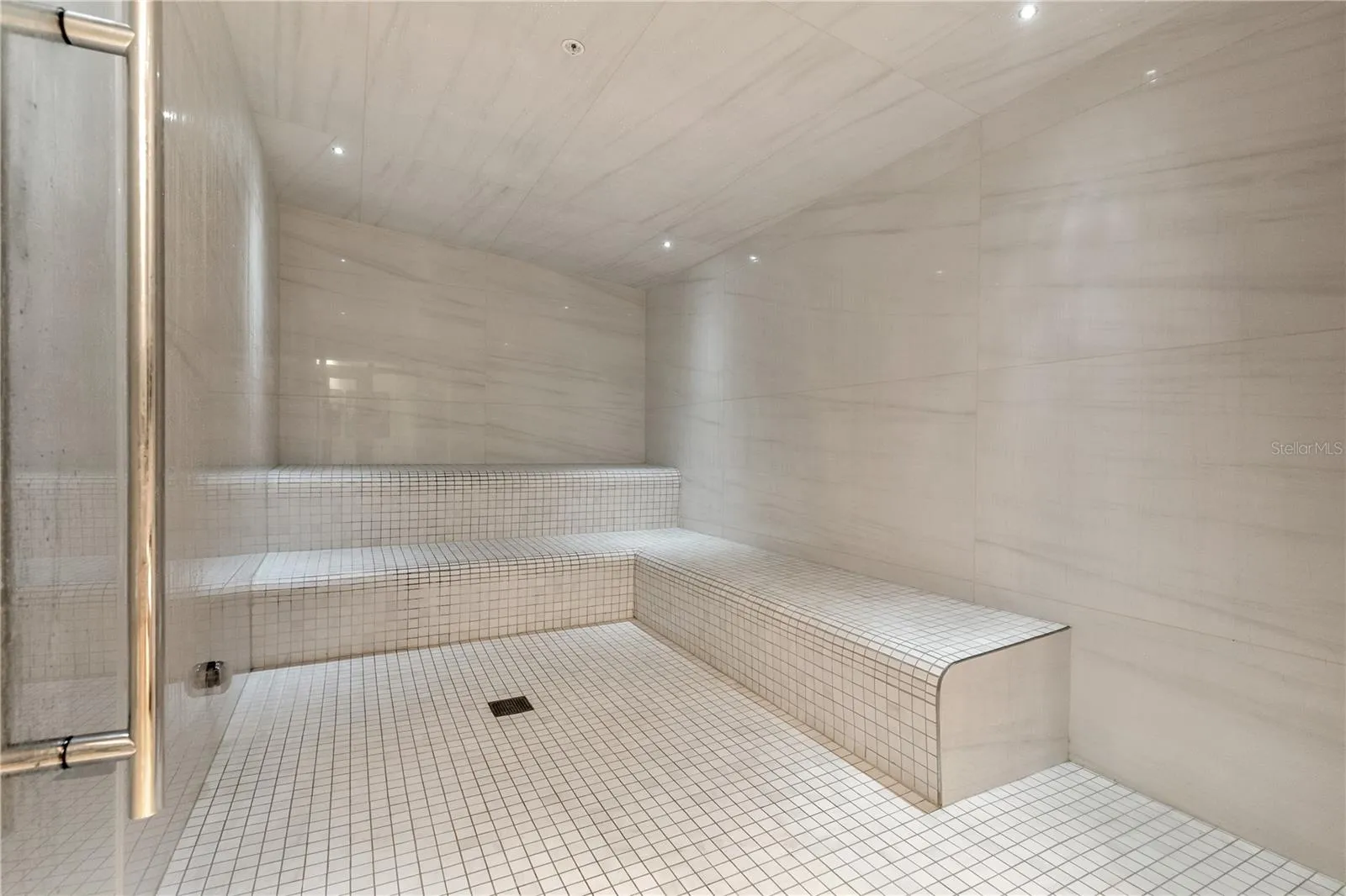 steam room