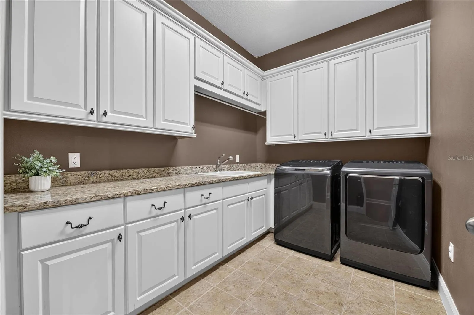 Washer & Dryer stays