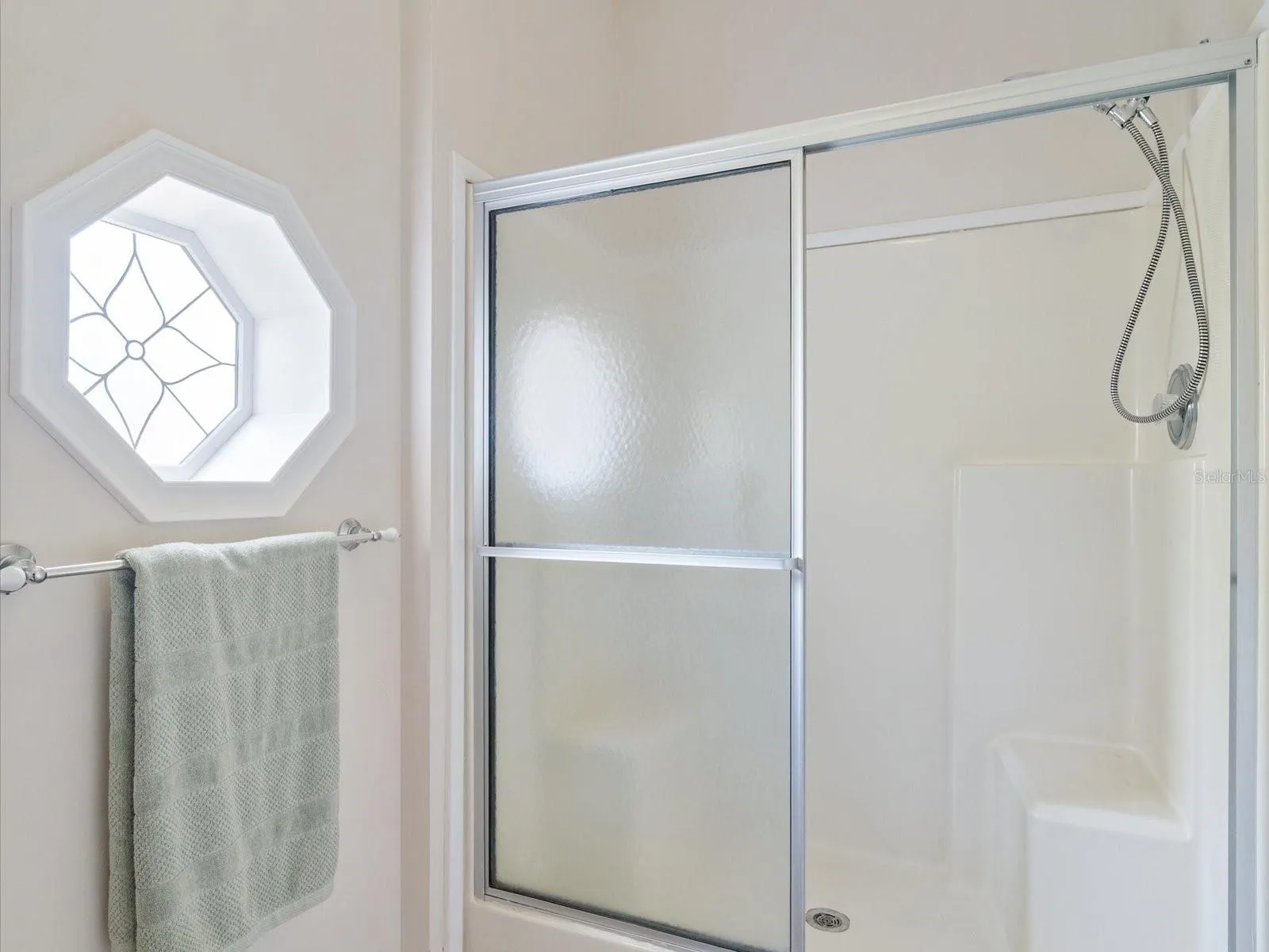 Guest. bathroom