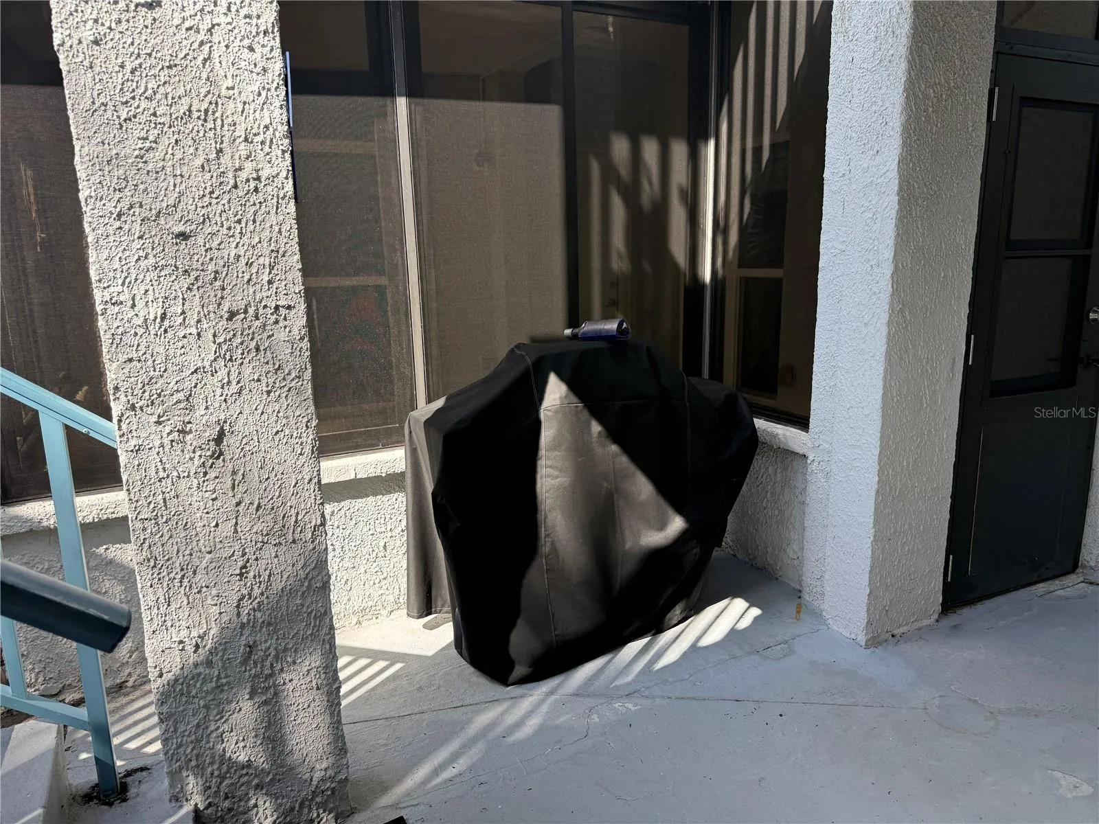 Gas grill included with unit