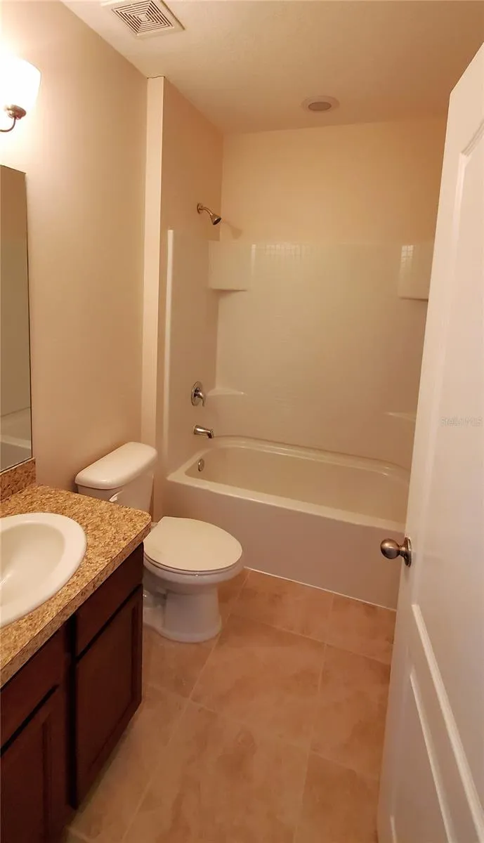 2nd Floor Bathroom