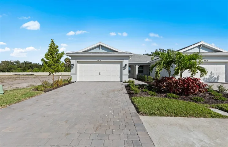 Ellenwood floorplan, homes may vary.