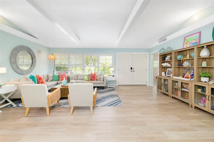 Vaulted ceiling with wood beams