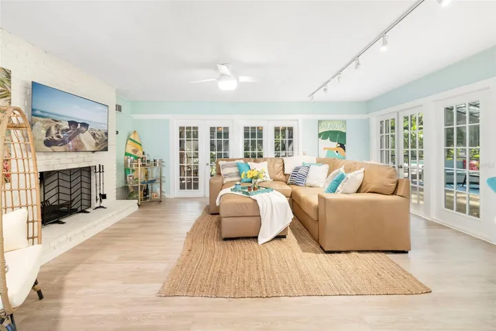 Two family areas is such a bonus for entertaining a crowd