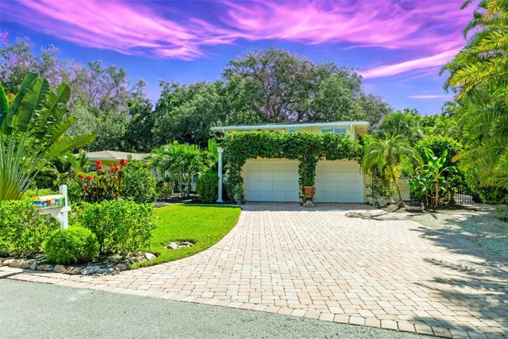 Welcome.... to your "Siesta Key Sunsets" home in Sarasota