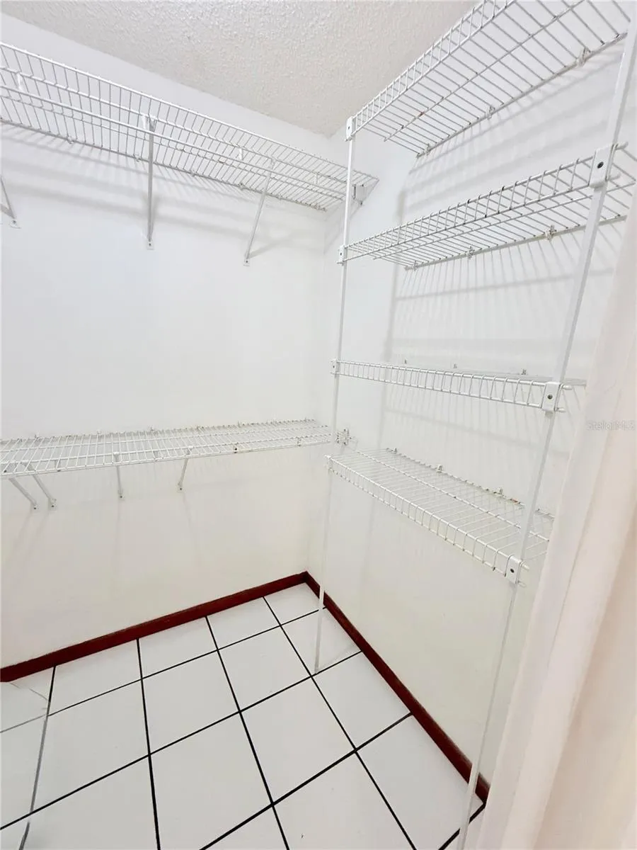 walking closet