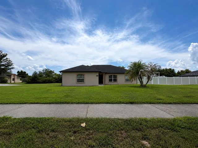 FRONT OF HOUSE