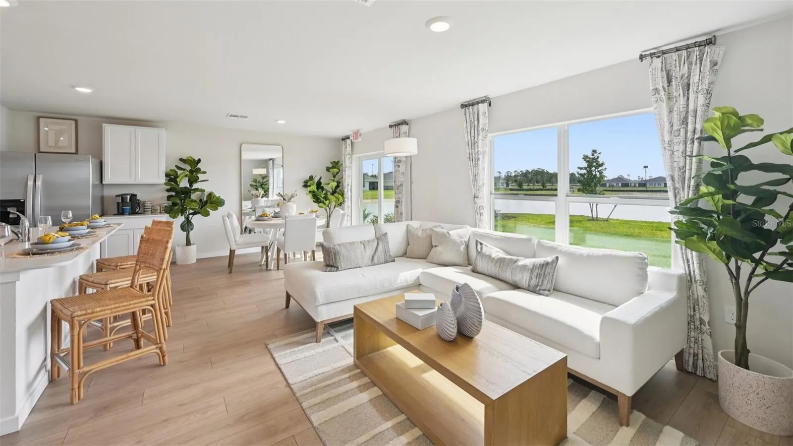 MODEL HOME