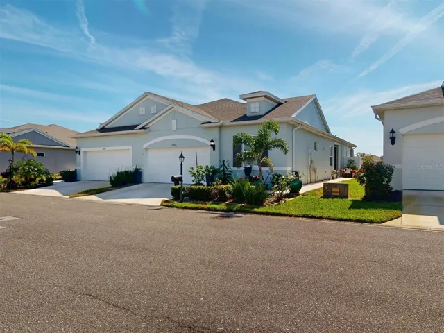 24313 Westgate Blvd - grogeous home!