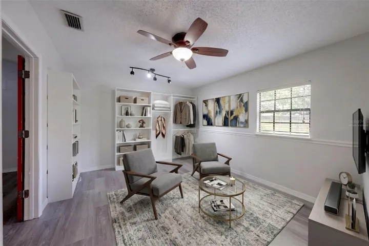 Florida Room - Virtually Staged