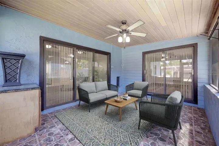 Lanai - Virtually Staged