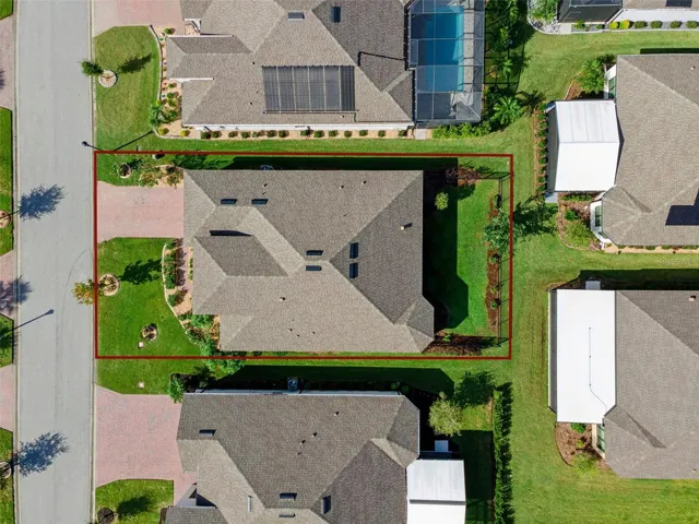 Overhead aerial view of the home and lot in Solivita, Poinciana.