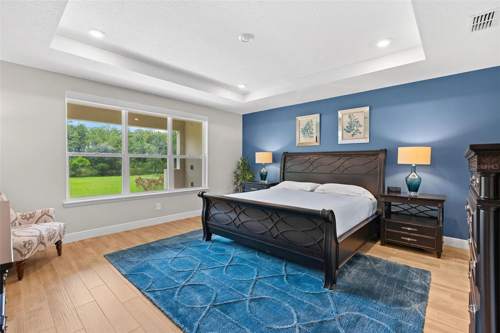 Main floor primary suite.