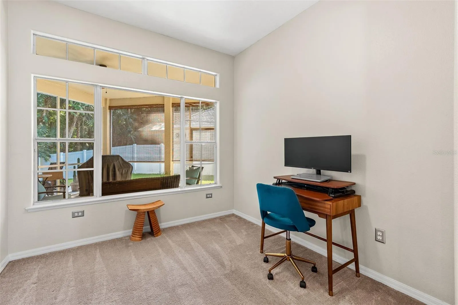 A versatile FLEX SPACE can serve as a HOME OFFICE, study or FORMAL DINING ROOM.