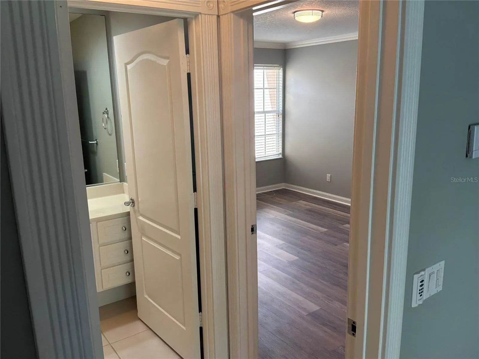 Guest room suite