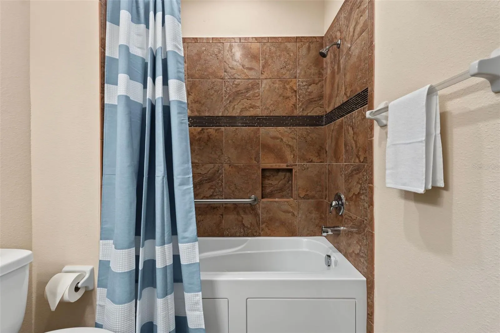 Bathroom 4 - Whirlpool Tub