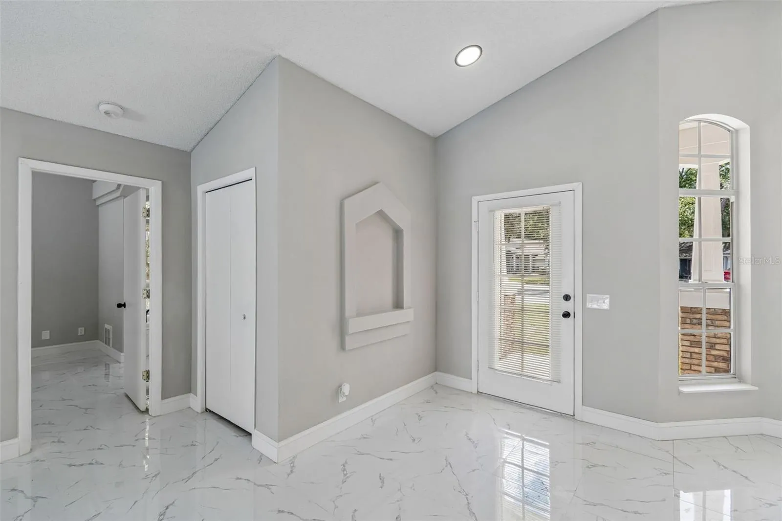 3315 Silverpond Dr, Plant City, Florida 33566 — photo 9