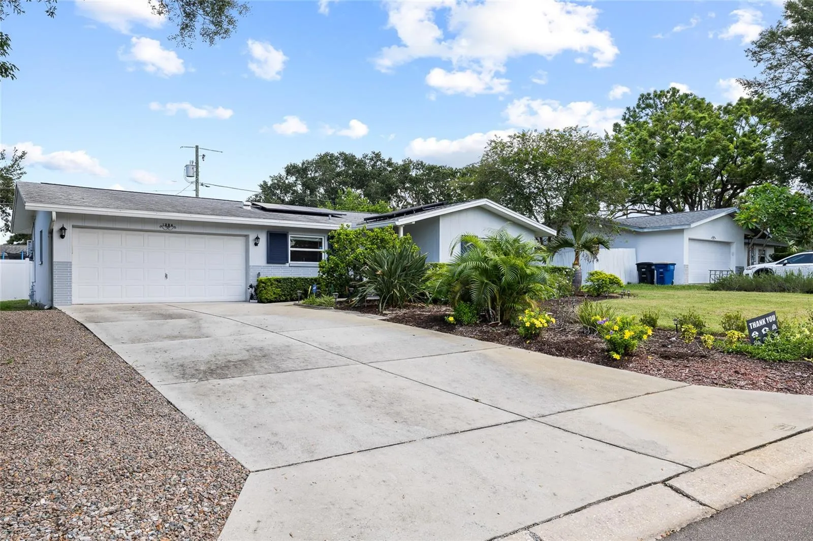 Spacious driveway