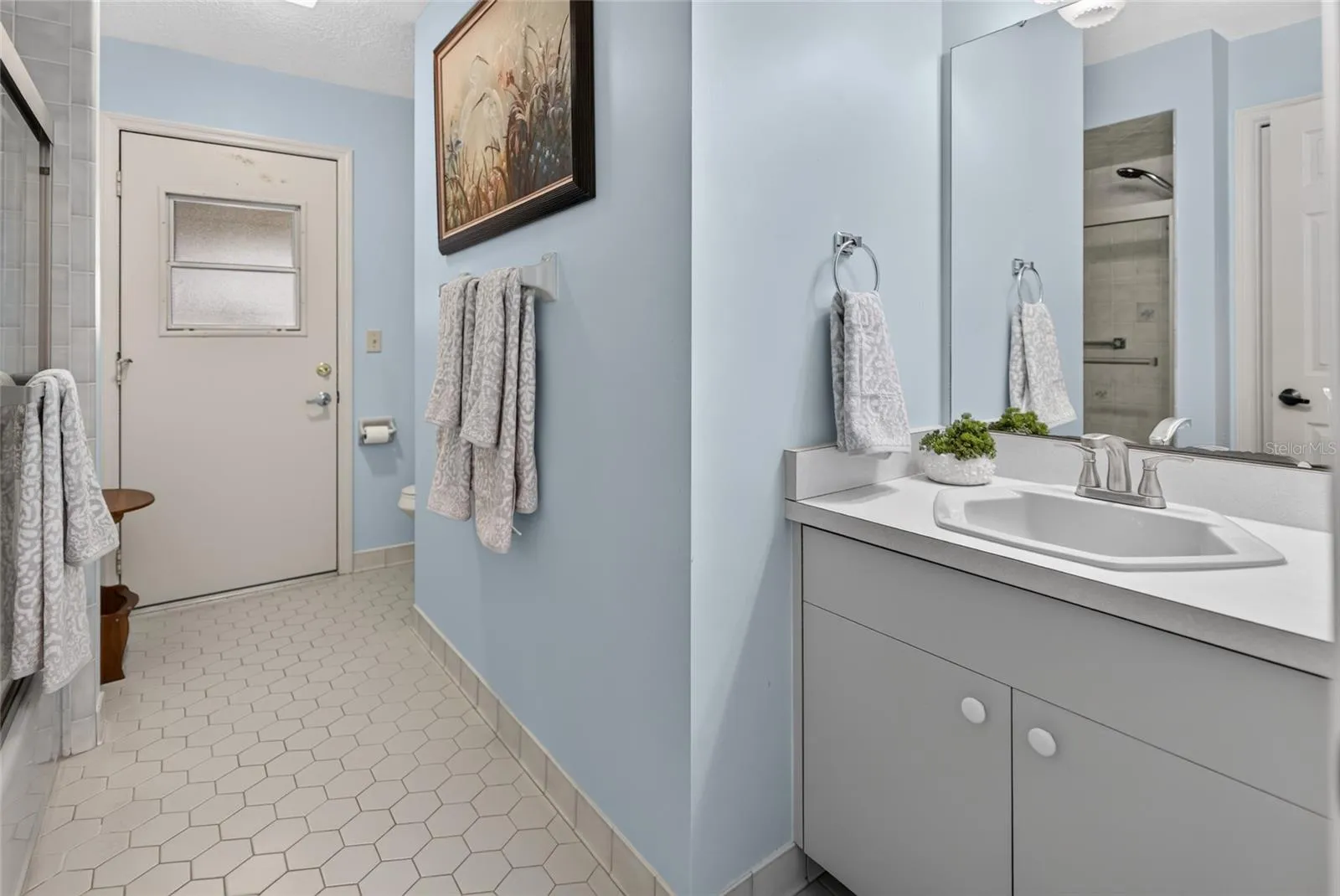 2nd Bathroom
