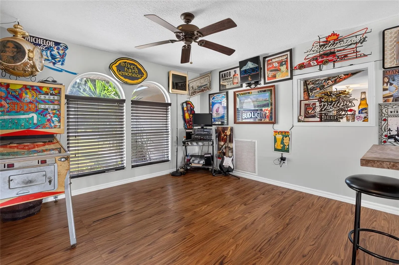 Bonus room or dining room