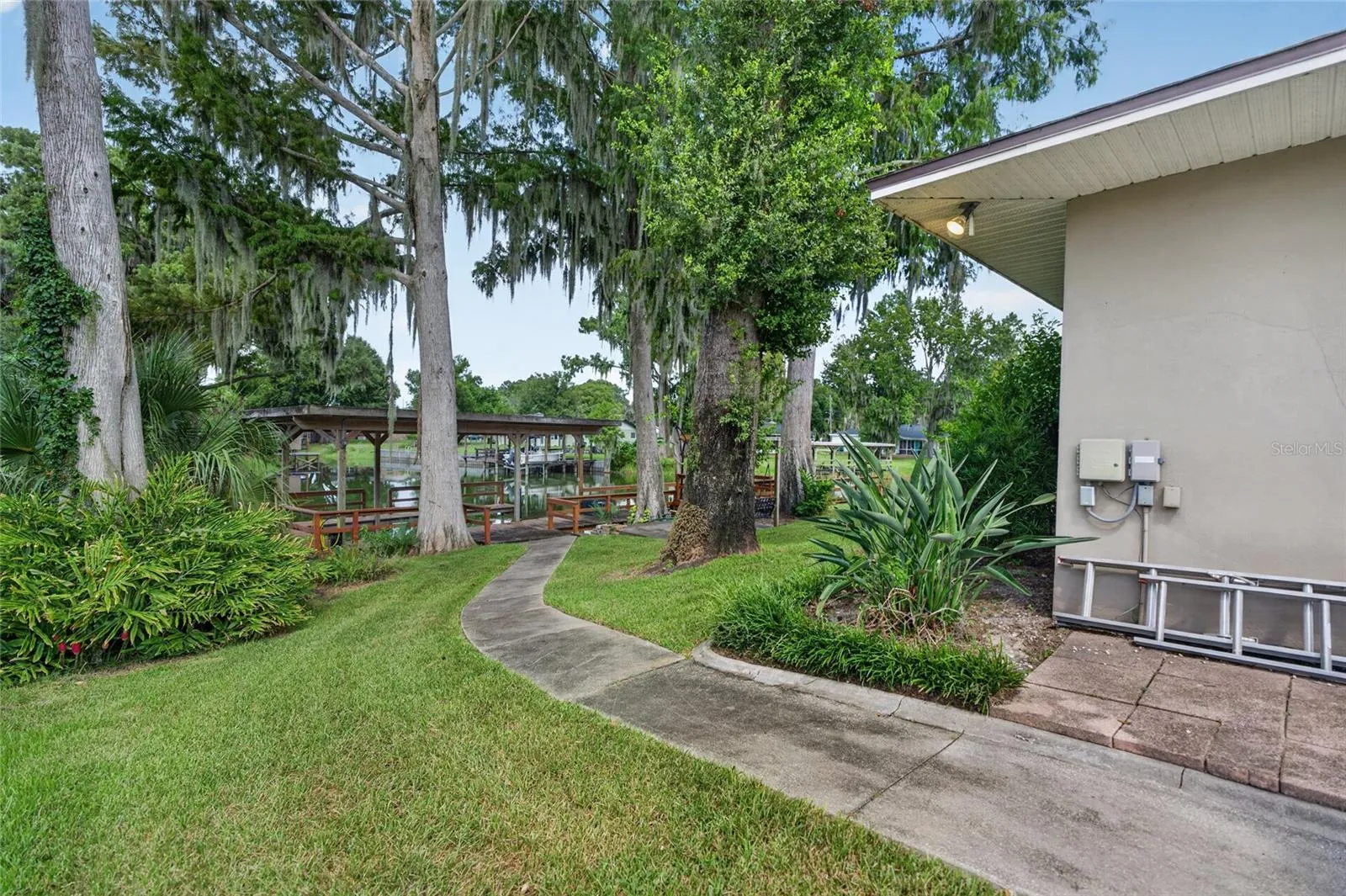 Side yard
