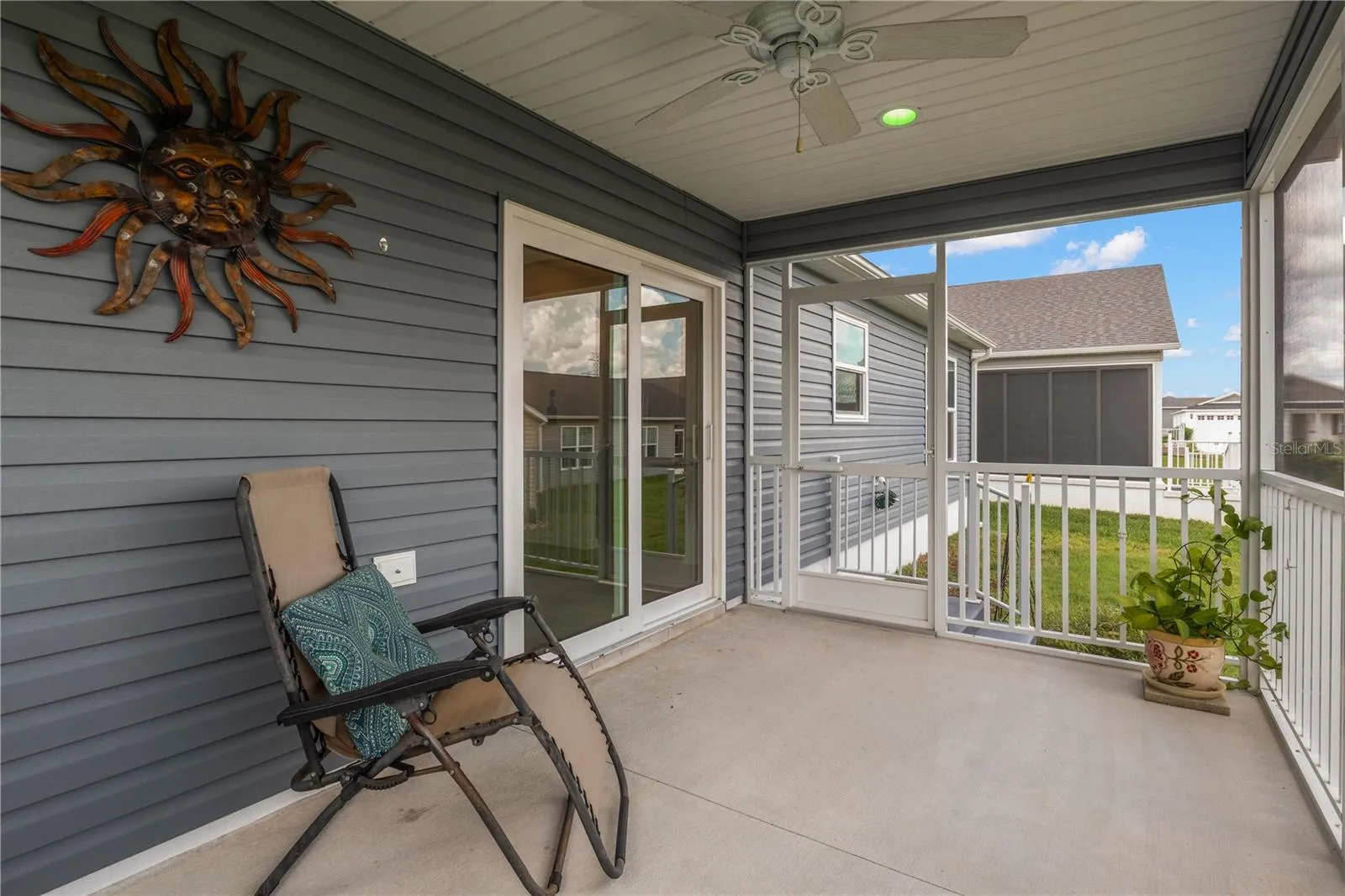 Covered/Screened Back Porch
