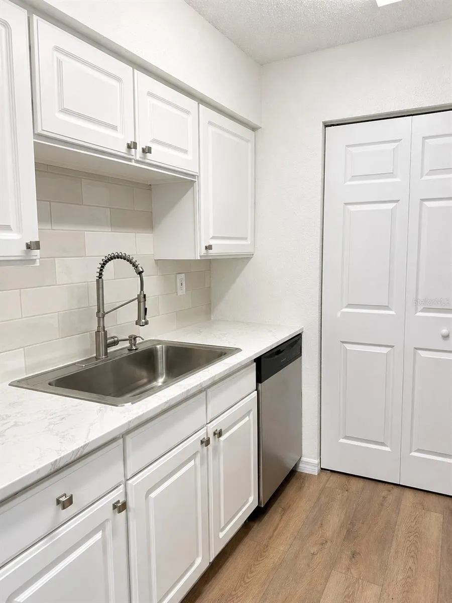 Kitchen-sink & dishwasher on right