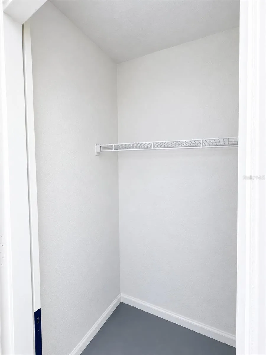 Bedroom walking closet