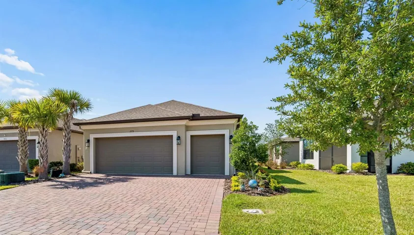 WIDE DRIVEWAY